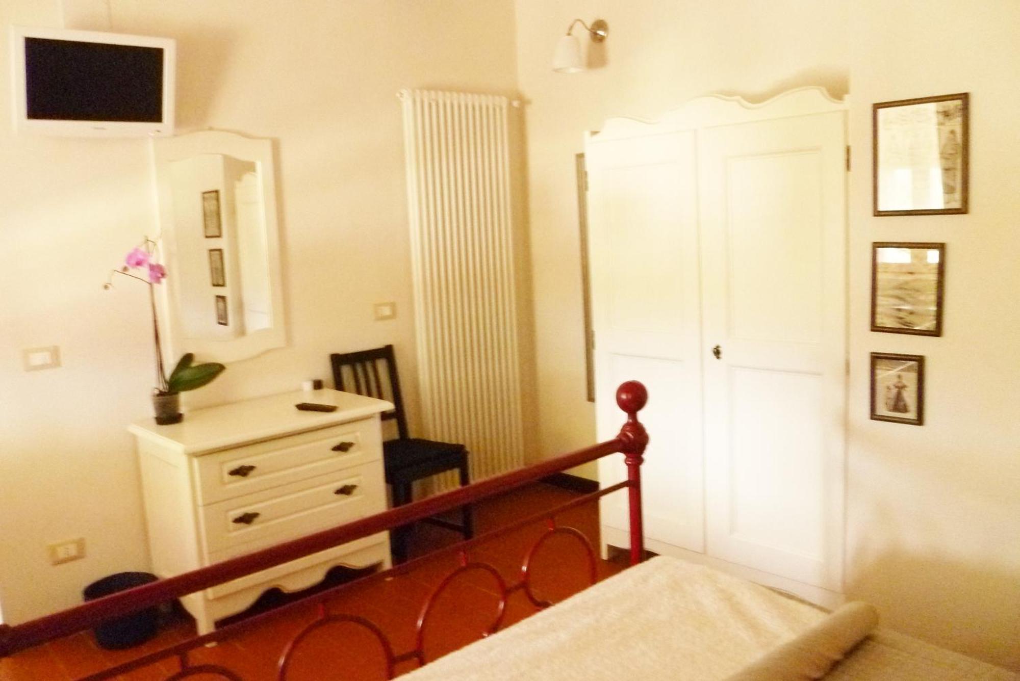 B&B Colle Di Terria Country House Contigliano Екстер'єр фото